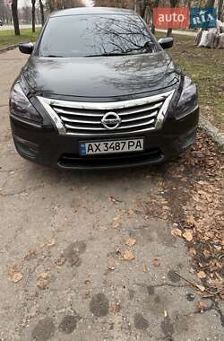 Седан Nissan Altima 2013 в Харкові