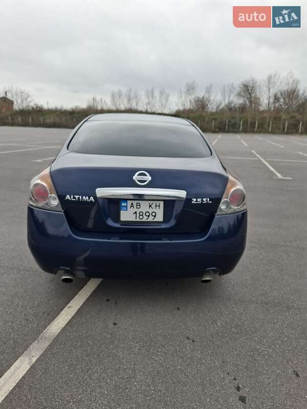 Седан Nissan Altima 2009 в Виннице