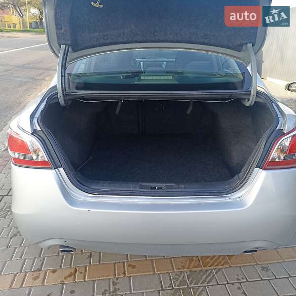 Седан Nissan Altima 2015 в Одесі