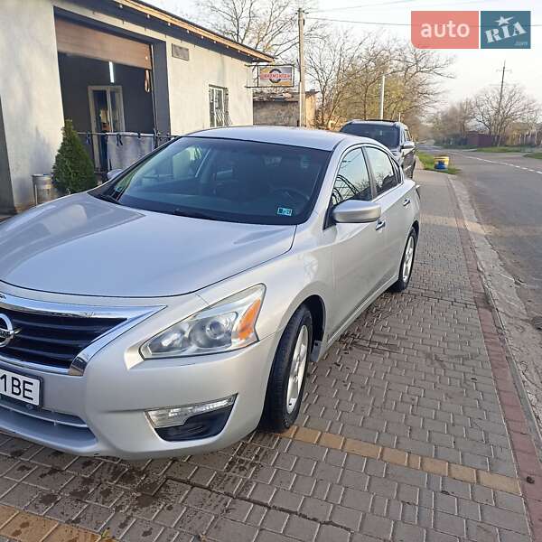 Седан Nissan Altima 2015 в Одесі