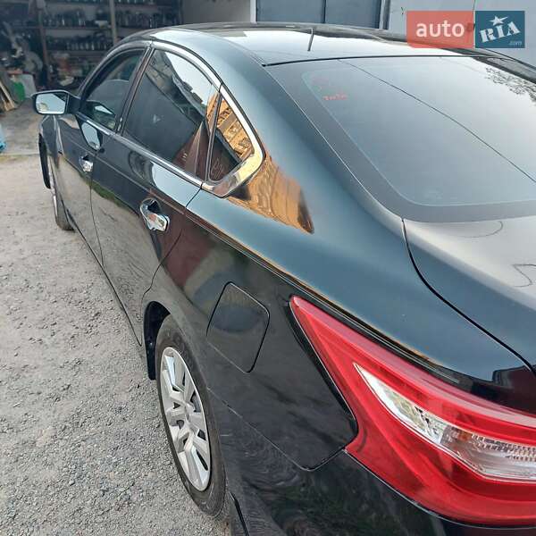 Седан Nissan Altima 2017 в Харькове