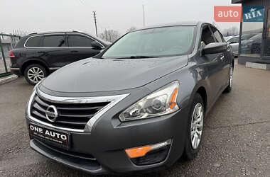 Седан Nissan Altima 2014 в Киеве