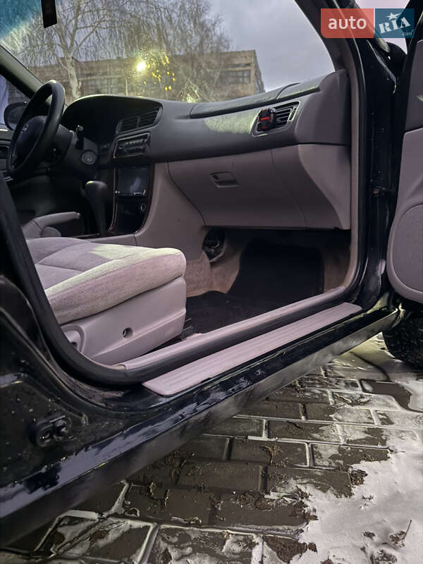 Седан Nissan Altima 1998 в Харькове