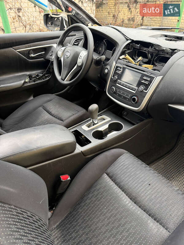 Седан Nissan Altima 2016 в Новомосковске