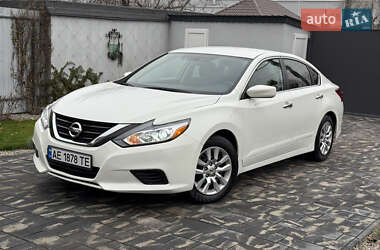Седан Nissan Altima 2018 в Дніпрі