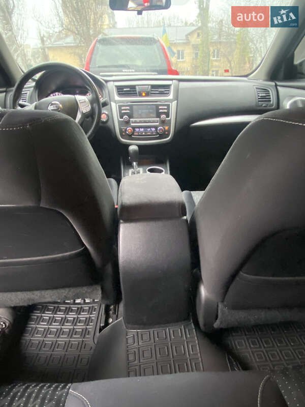 Седан Nissan Altima 2016 в Киеве фото 4 Седан Nissan Altima 2016 в Киеве
