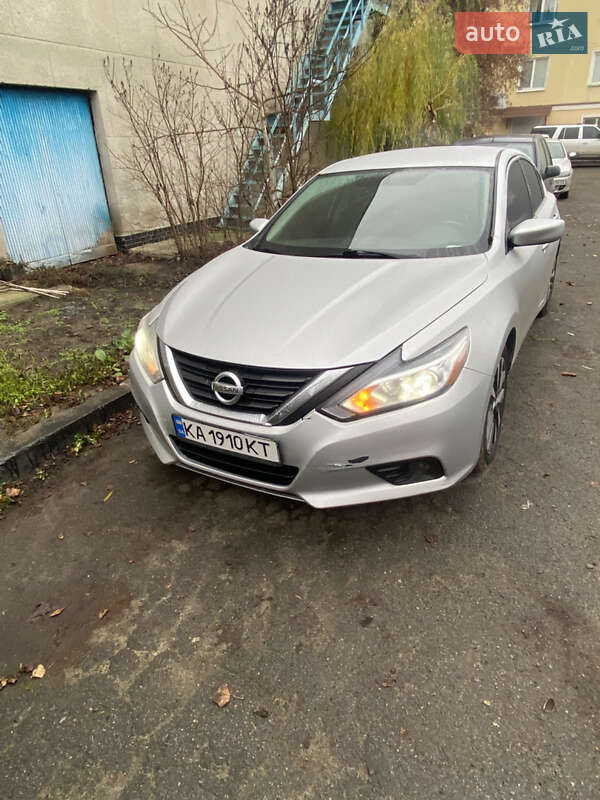 Седан Nissan Altima 2016 в Киеве фото 2 Седан Nissan Altima 2016 в Киеве