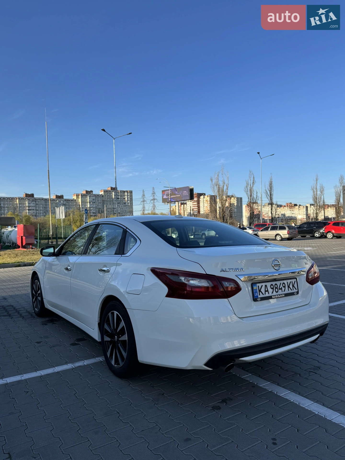 2017 Nissan Altima - мініатюра 2