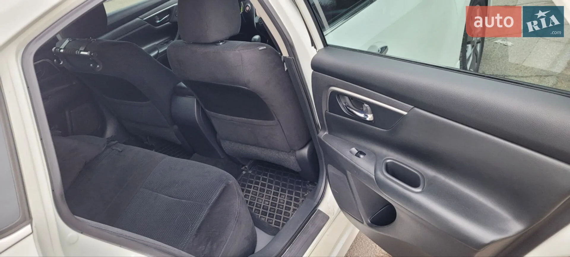 2015 Nissan Altima - мініатюра 6