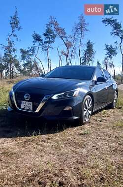 Седан Nissan Altima 2022 в Харькове