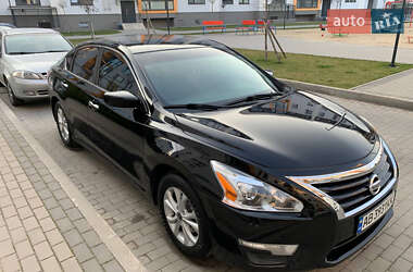Седан Nissan Altima 2015 в Шаргороді