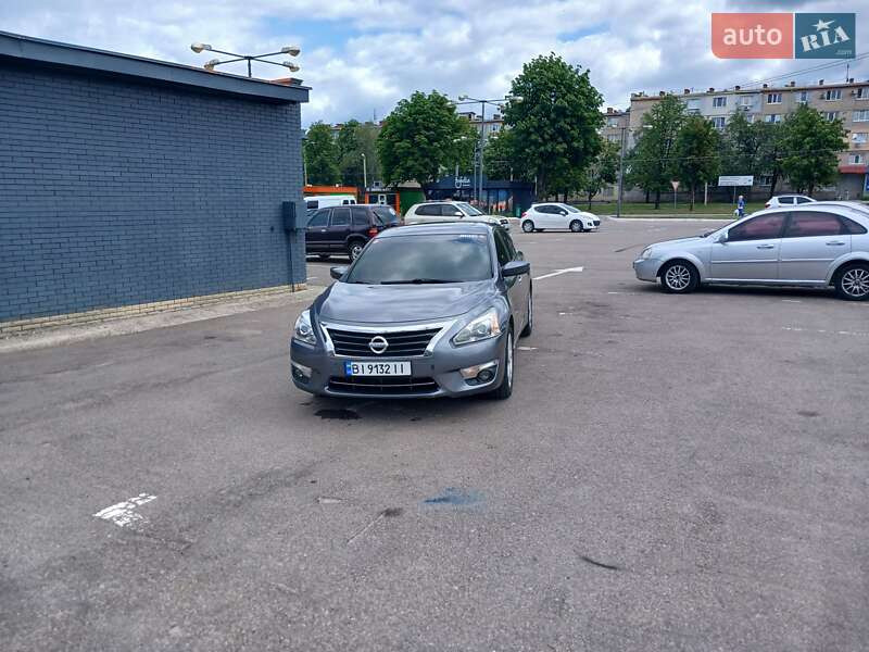 Седан Nissan Altima 2015 в Харкові