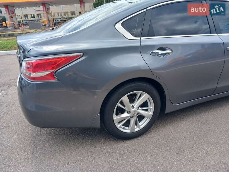 Седан Nissan Altima 2015 в Харкові