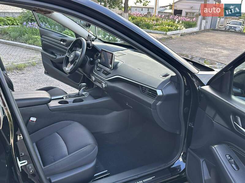 Седан Nissan Altima 2020 в Тульчине