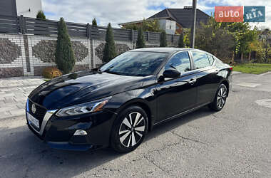 Седан Nissan Altima 2022 в Києві