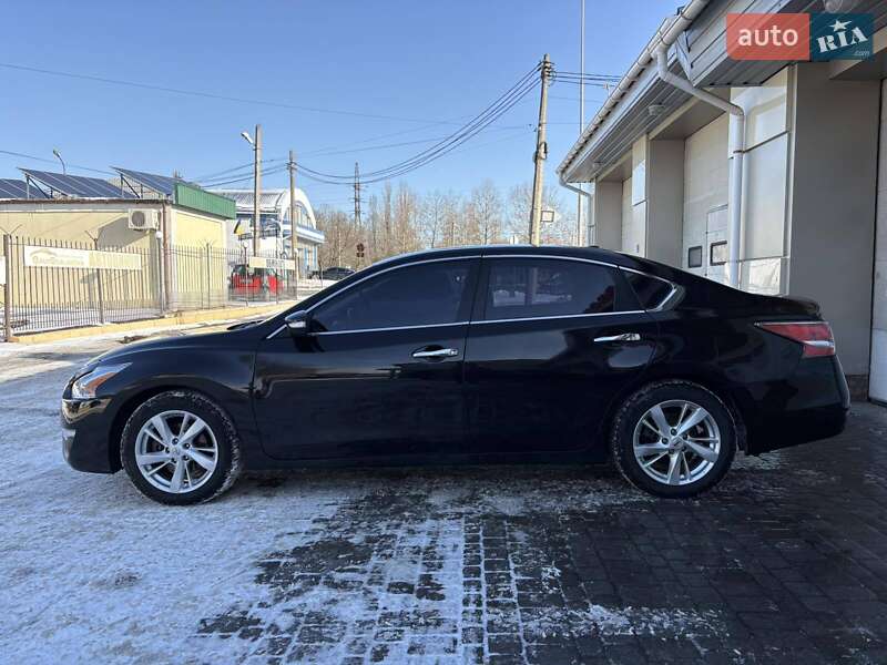 Седан Nissan Altima 2015 в Миколаєві