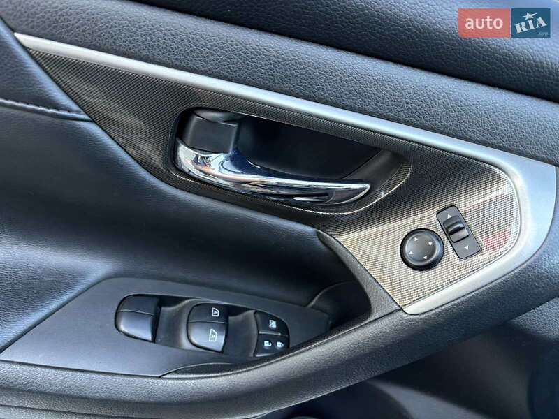 Седан Nissan Altima 2015 в Миколаєві