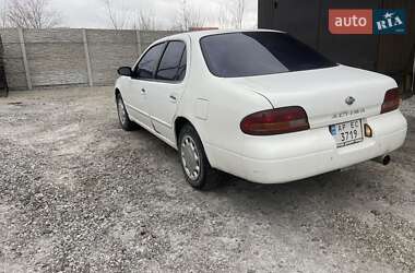 Седан Nissan Altima 1993 в Запорожье