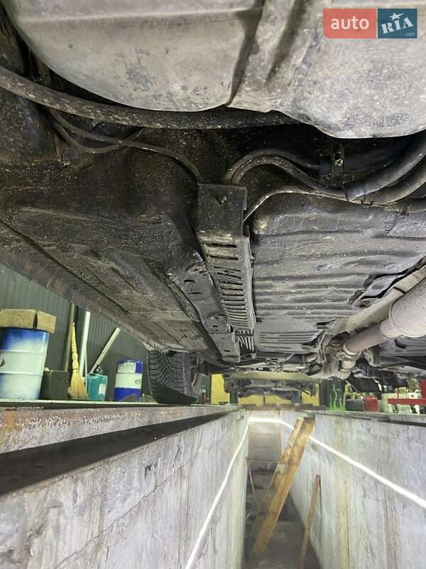 Седан Nissan Altima 1993 в Запорожье