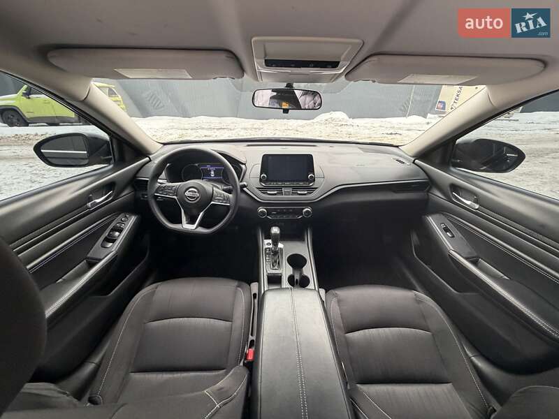 Седан Nissan Altima 2018 в Киеве