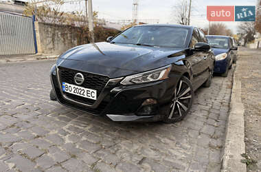 Седан Nissan Altima 2019 в Тернополе