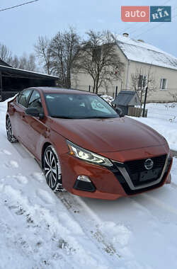 Седан Nissan Altima 2020 в Львові