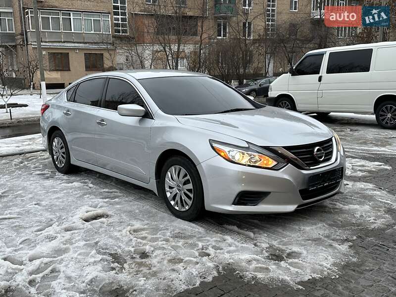 Nissan Altima 2017