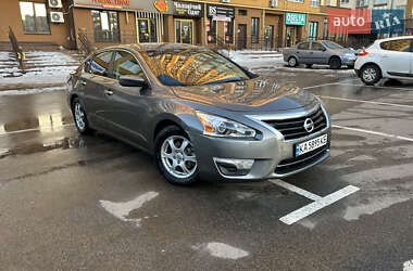 Седан Nissan Altima 2013 в Вишневому