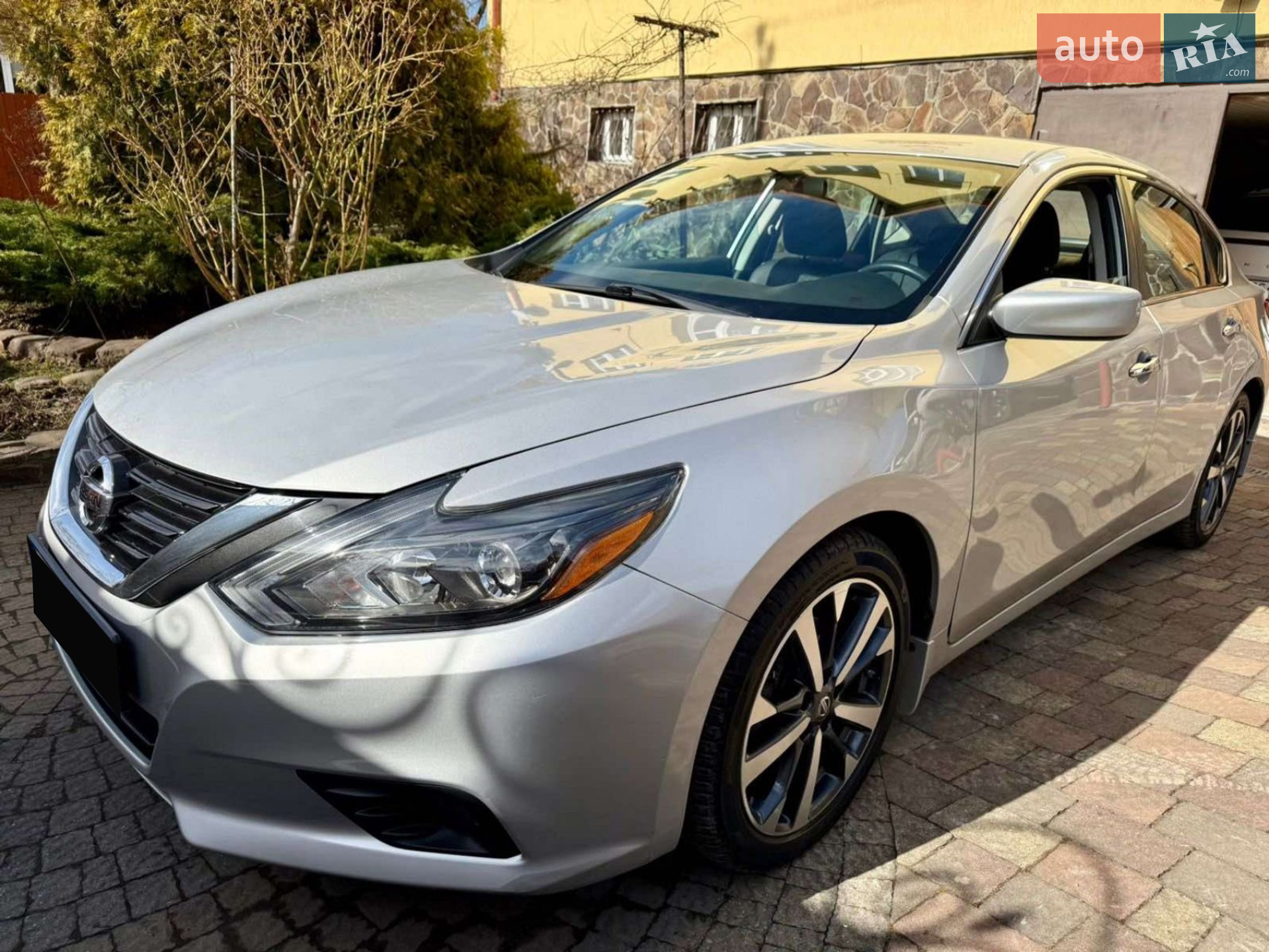 2017 Nissan Altima - фото 1