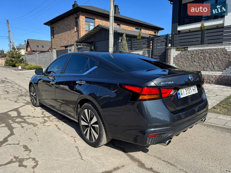 Седан Nissan Altima 2022 в Белой Церкви