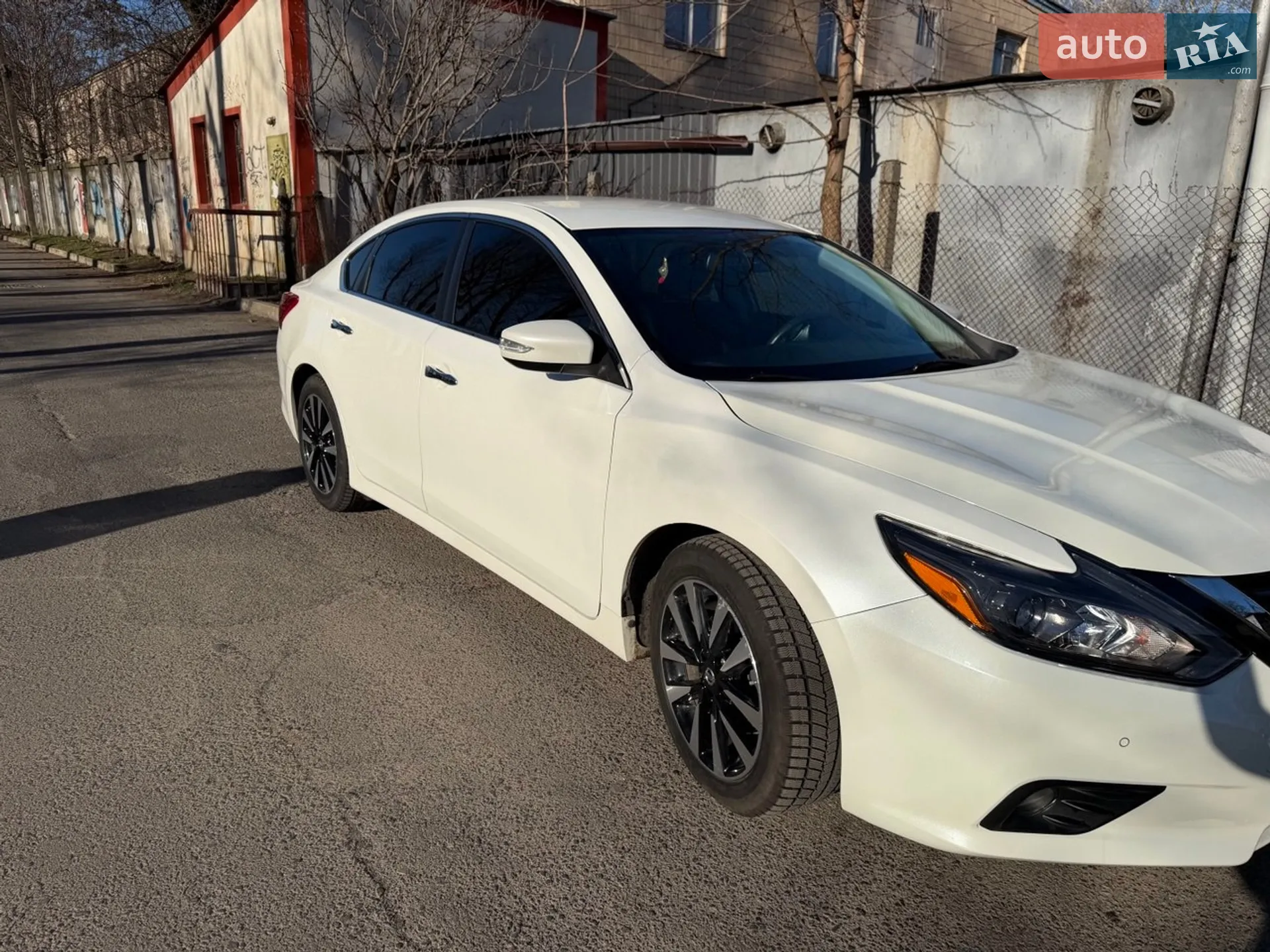 2017 Nissan Altima - мініатюра 3