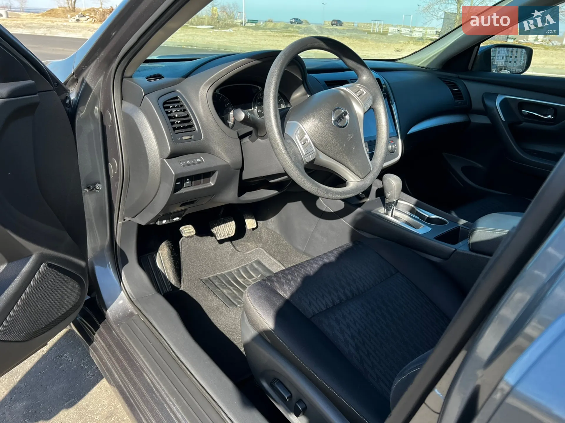 2017 Nissan Altima - мініатюра 13