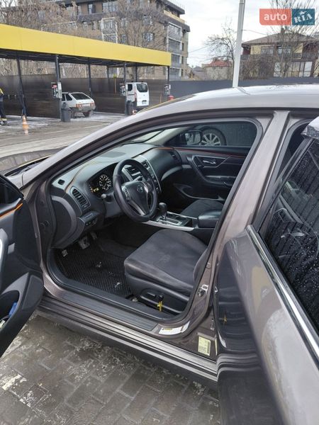 Седан Nissan Altima 2015 в Дніпрі