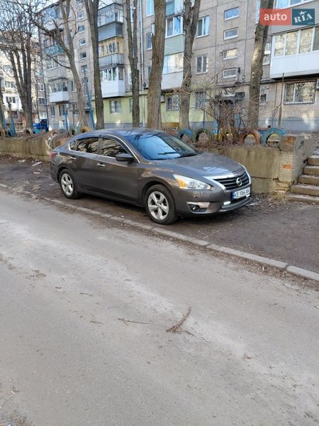 Седан Nissan Altima 2015 в Дніпрі