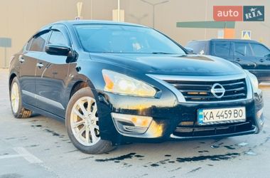 Седан Nissan Altima 2014 в Киеве