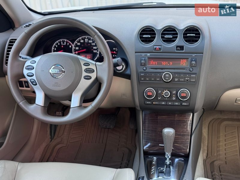 Седан Nissan Altima 2011 в Києві фото 23 Седан Nissan Altima 2011 в Києві