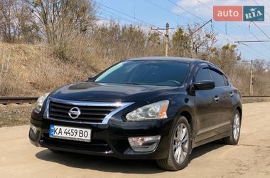 Седан Nissan Altima 2014 в Киеве
