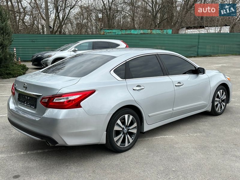 Седан Nissan Altima 2017 в Харькове фото 11 Седан Nissan Altima 2017 в Харькове