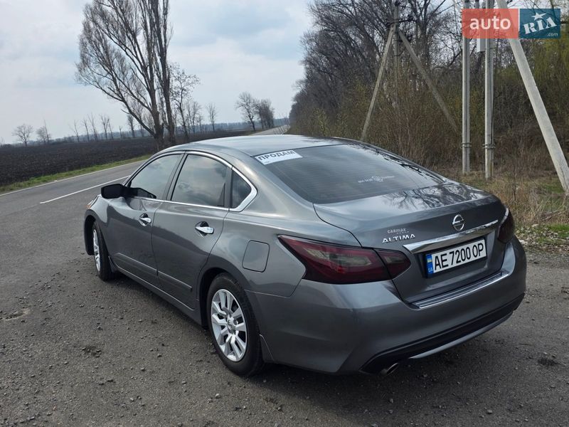 Седан Nissan Altima 2016 в Дніпрі
