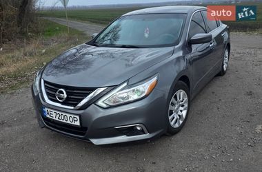 Седан Nissan Altima 2016 в Дніпрі