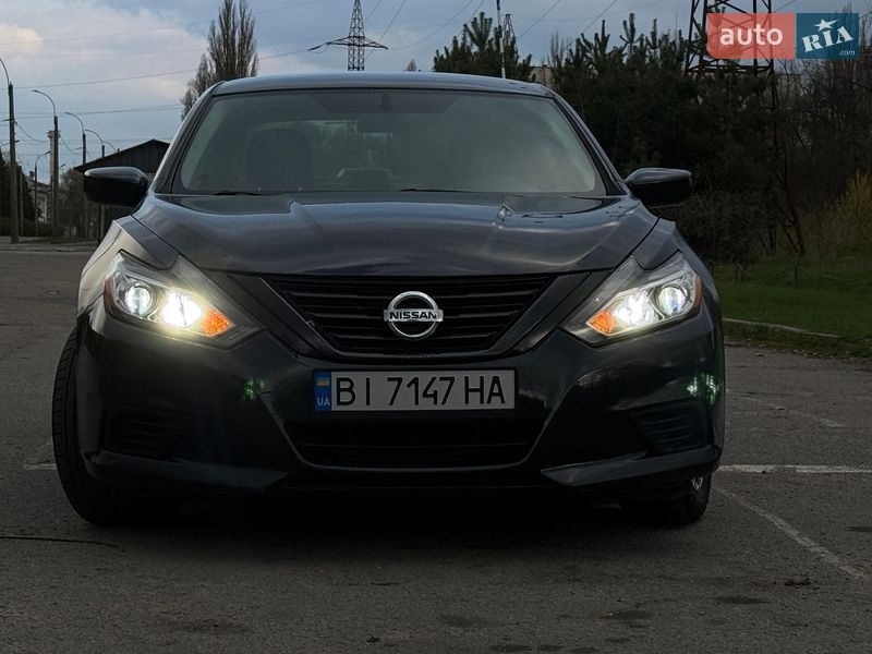 Седан Nissan Altima 2017 в Кременчуге
