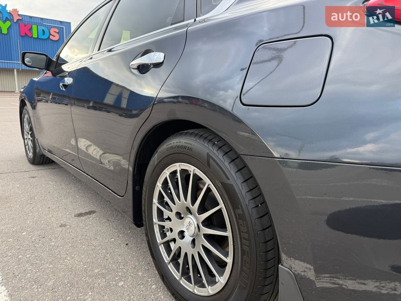 Седан Nissan Altima 2017 в Кременчуге