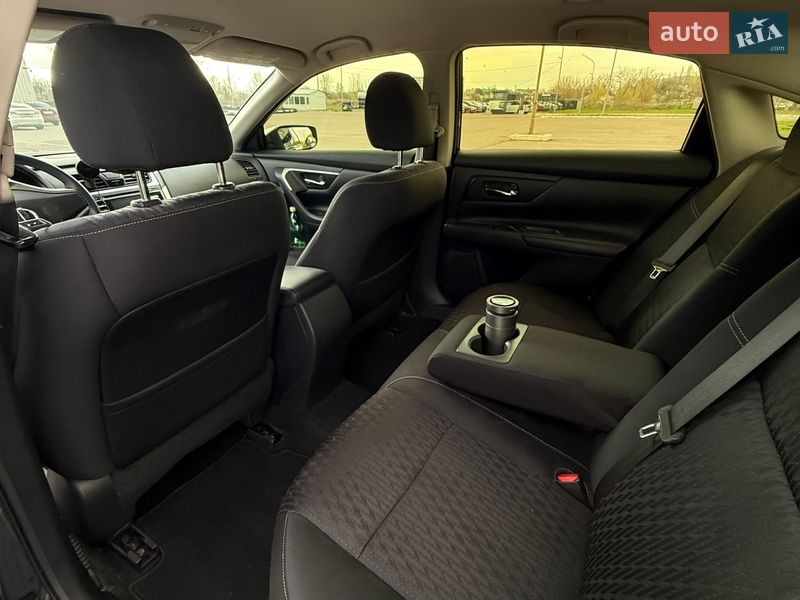 Седан Nissan Altima 2017 в Кременчуге