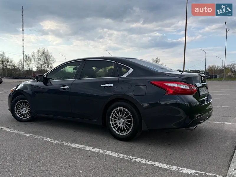 Nissan Altima 2017