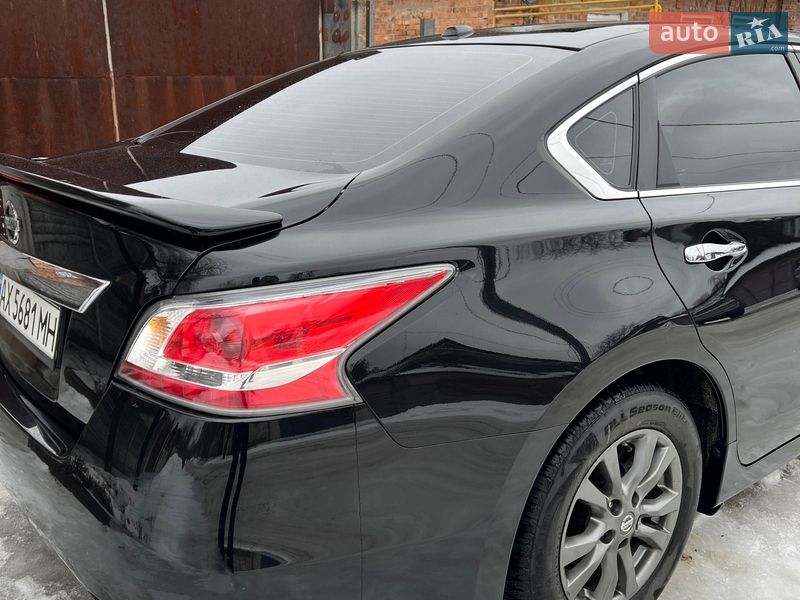 Седан Nissan Altima 2015 в Харкові