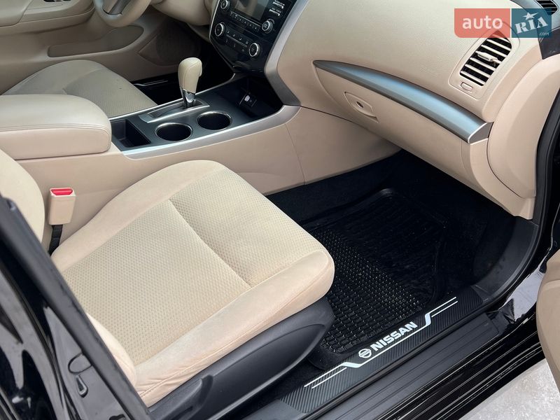 Седан Nissan Altima 2015 в Харкові
