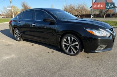 Седан Nissan Altima 2015 в Баришівка