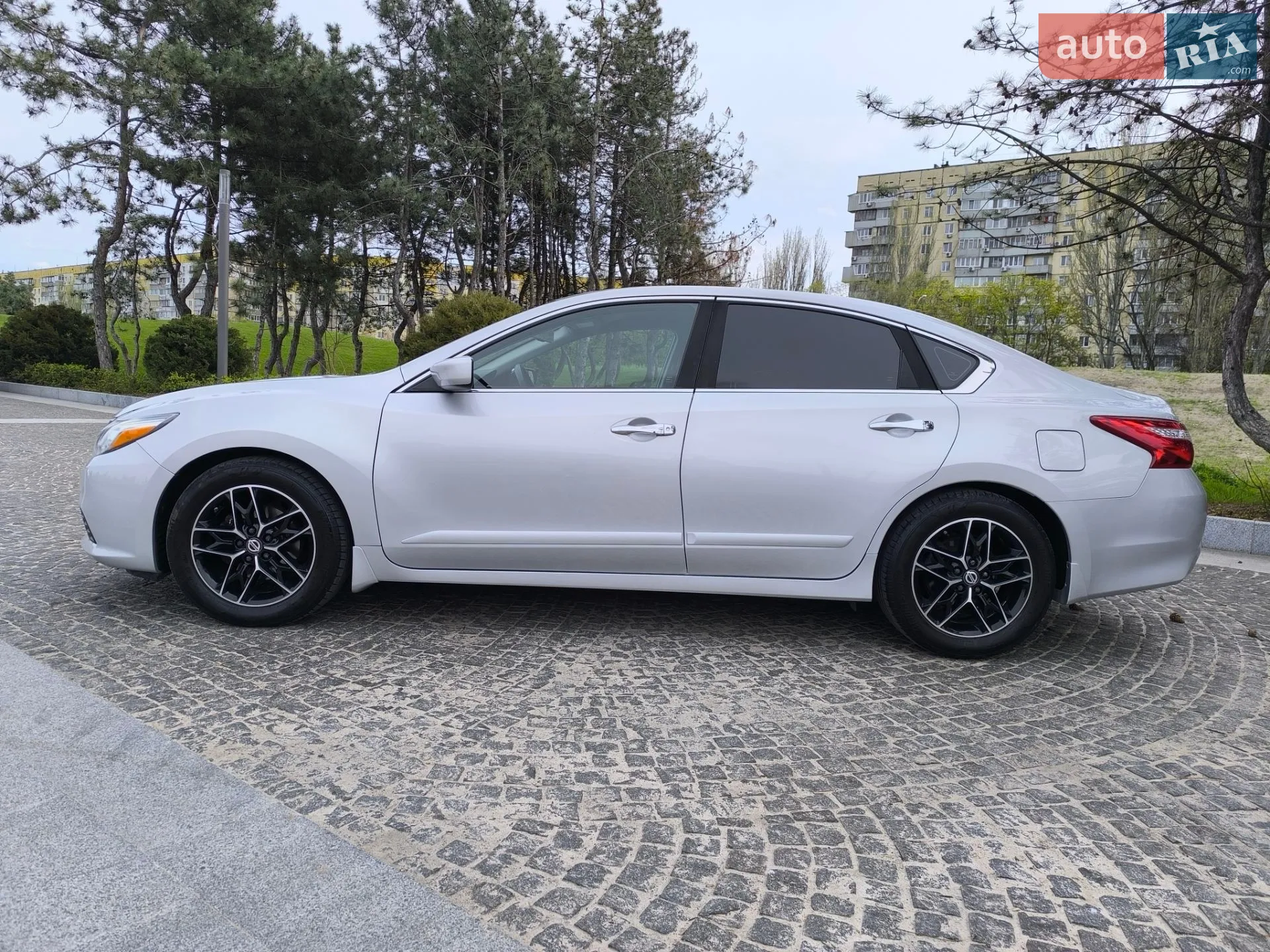 2016 Nissan Altima - мініатюра 10