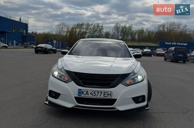 Седан Nissan Altima 2018 в Києві