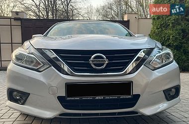 Седан Nissan Altima 2017 в Харкові